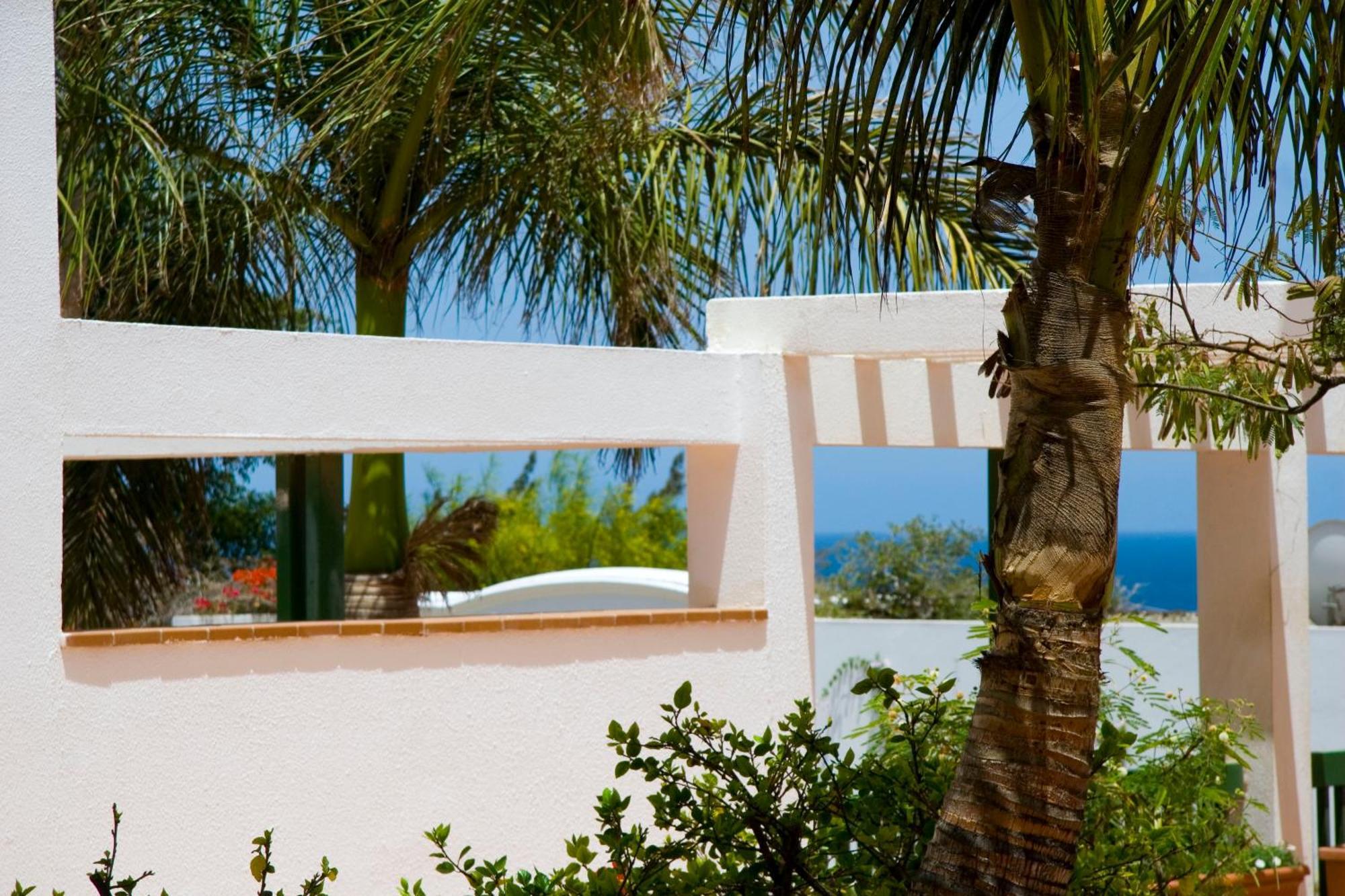 Aparthotel Esquinzo Y Monte Del Mar Playa De Esquinzo Eksteriør bilde
