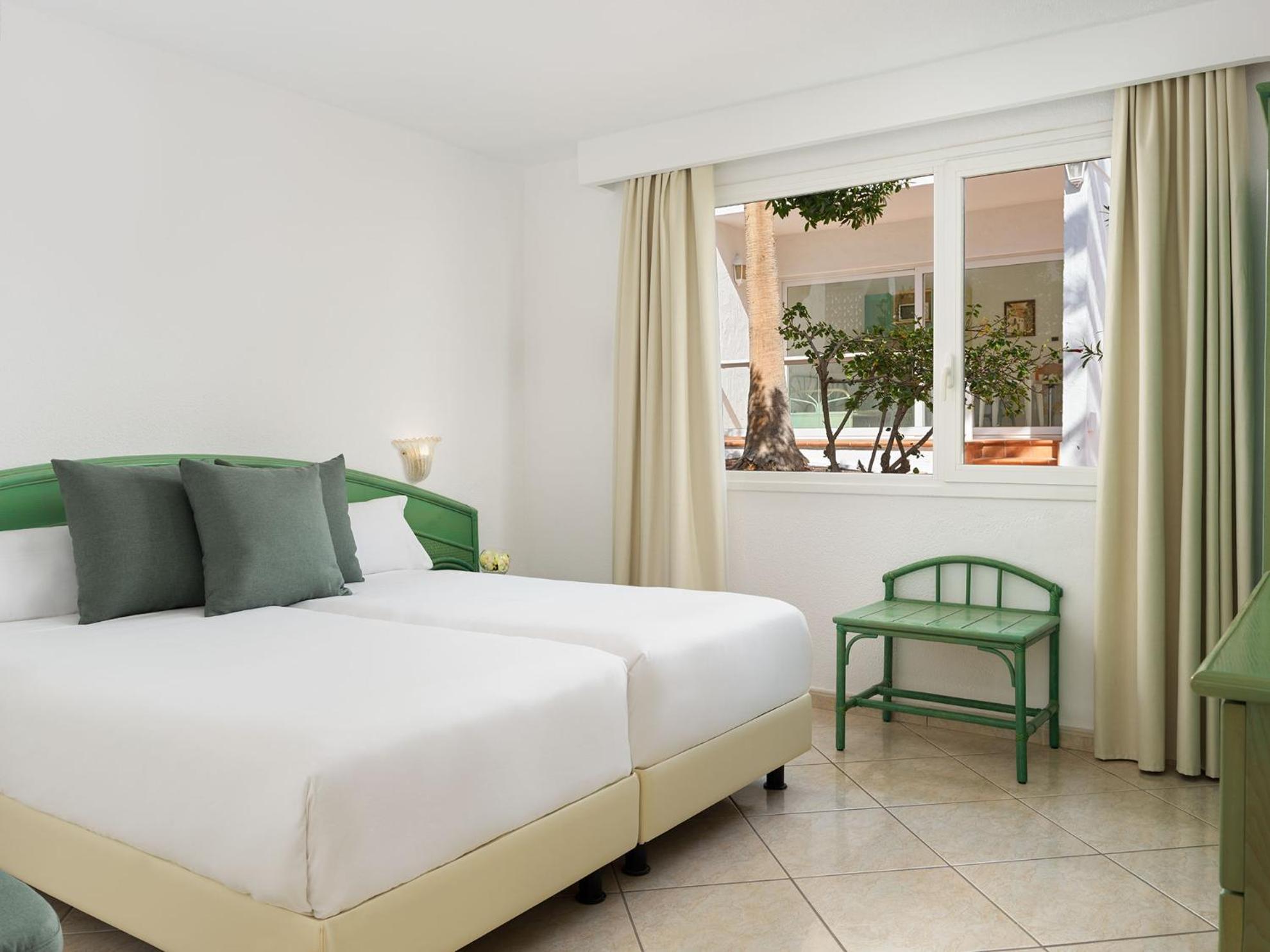 Aparthotel Esquinzo Y Monte Del Mar Playa De Esquinzo Eksteriør bilde